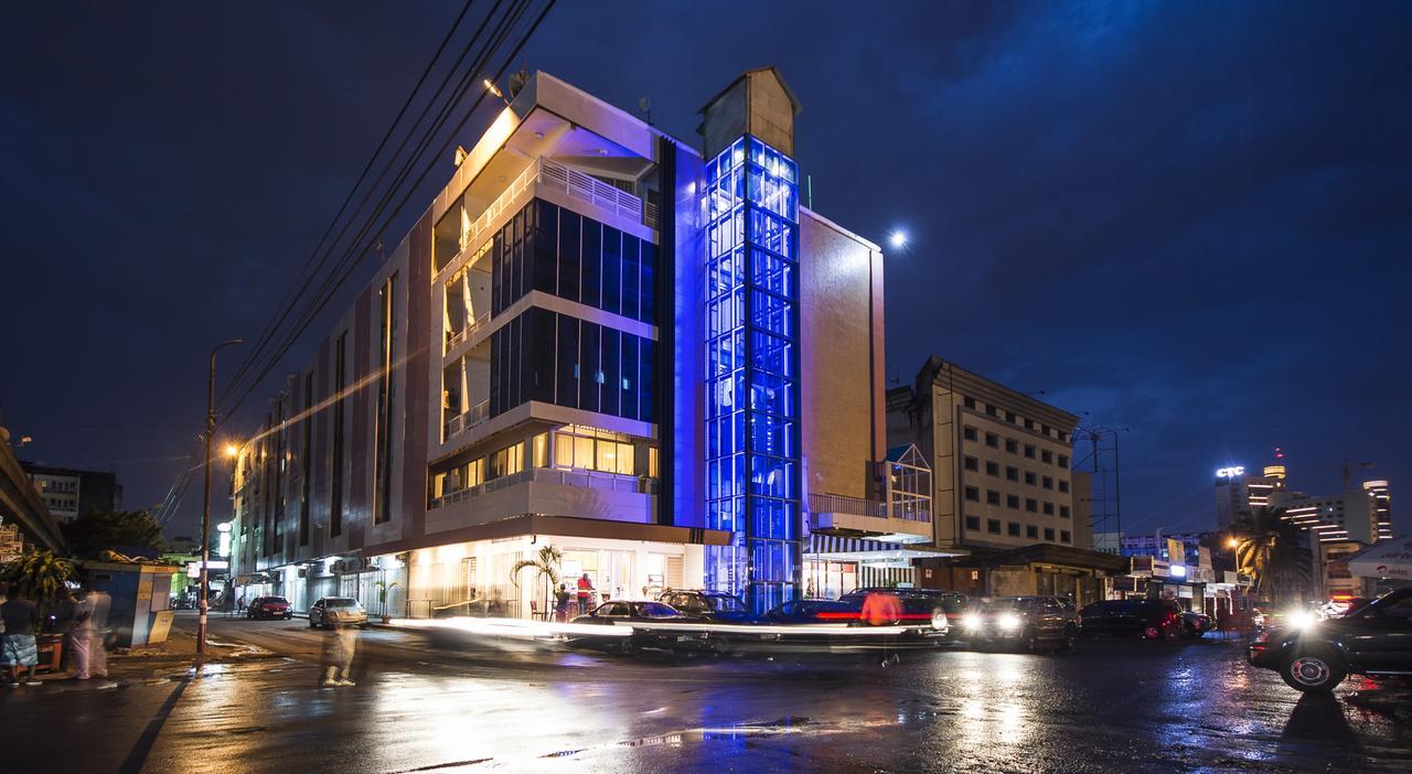 Leon Hotel Kinshasa Exterior photo